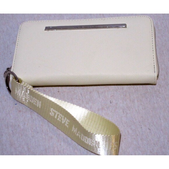 Steve Madden Meta Zip Around Wallet Ivory Smooth Textured New Without Tags - Picture 1 of 3